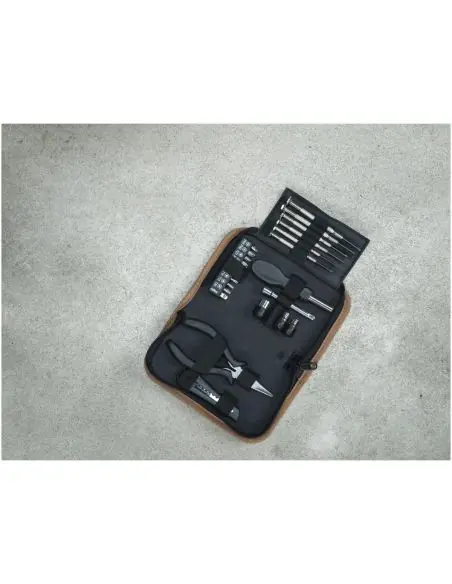 Set de herramientas de plástico reciclado con certificación RCS de 24 piezas con funda de corcho Ecológica Personalizada 6104579