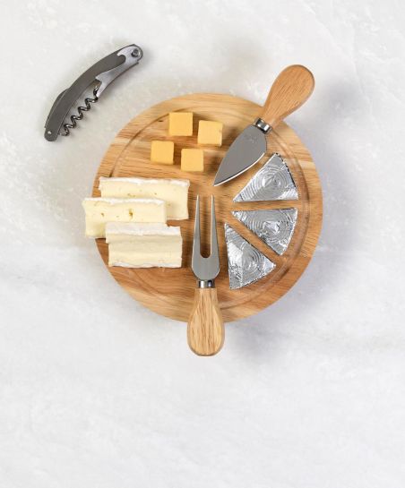 Tabla quesos madera con utensilios y navaja