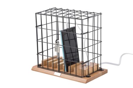 Soporte jaula móvil aluminio madera puertos USB carga