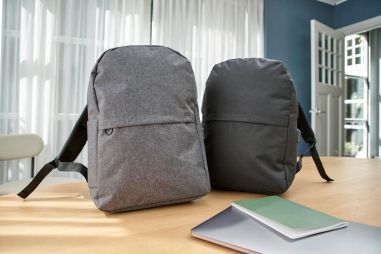 Mochila RPET 600D para portátil con USB