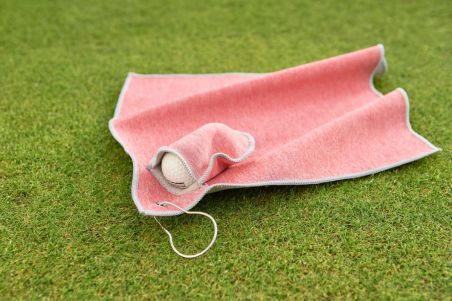 Toalla golf RPET con bolsillo pelota