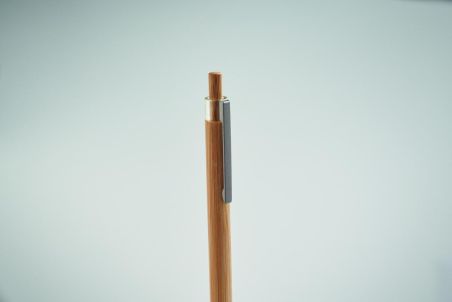 Bolígrafo bambú con pulsador Ecológico Personalizado 7MO2595