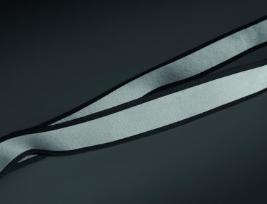 Lanyard RPET reflectante Ecológico...