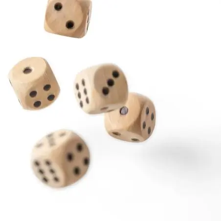 Juego de 5 dados de madera de haya