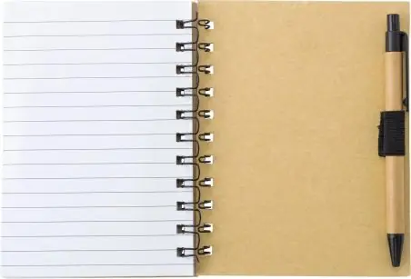 Libreta símil bambú con memos y bolígrafo