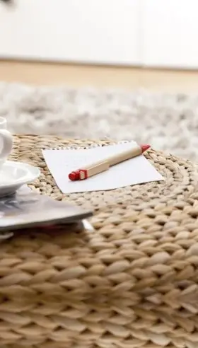 Bolígrafo cartón con clip de madera