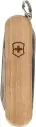 Navaja Victorinox Classic SD Wood nogal 5 funciones caja - Imagen 3