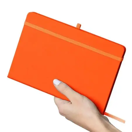 Cuaderno PU reciclado A5 80p 70gsm FSC grabado relieve
