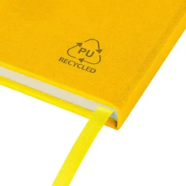 Cuaderno PU reciclado A5 80p 70gsm FSC grabado relieve