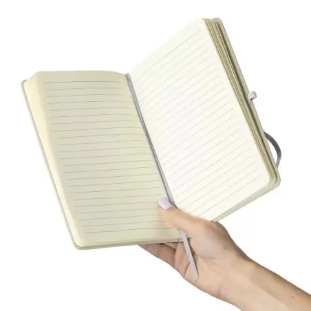 Cuaderno PU reciclado A5 80p 70gsm FSC grabado relieve