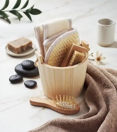 Set de baño en cubo de madera Ecológico Personalizado 7MO3110