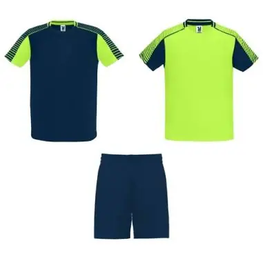 Conjunto deportivo infantil 2 camisetas pantalón corto