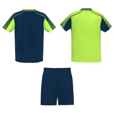 Conjunto deportivo infantil 2 camisetas pantalón corto