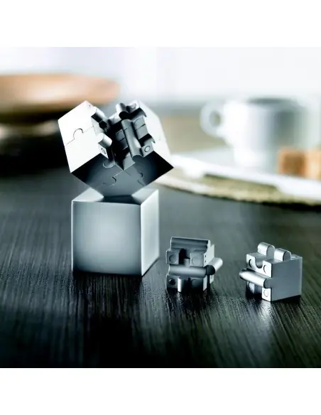 Puzzle 3D metálico y magnético 7AR1810