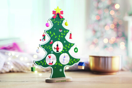 Árbol decorativo madera con 12 adornos