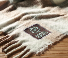 Manta RPET efecto mohair con cuadros y flecos