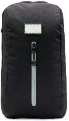 En la placa de metal