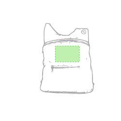 En el frontal de la mochila