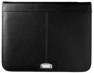 En la placa de metal