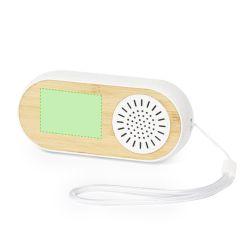 En el lateral de la tapa